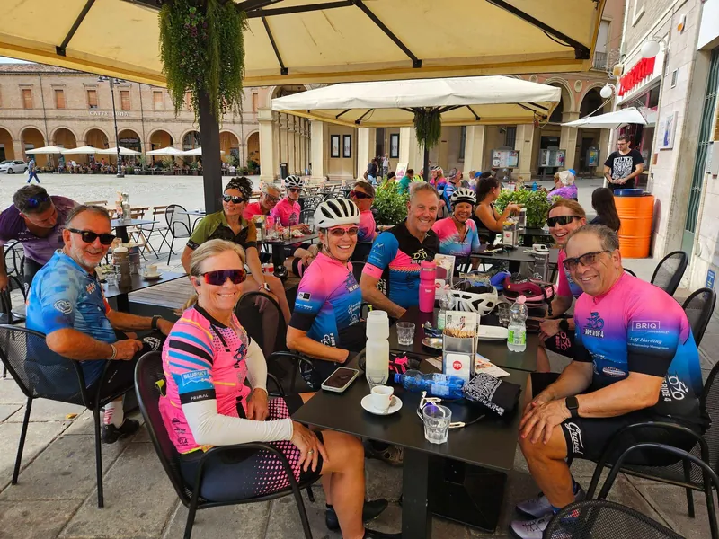 Pausa caffè in piazza