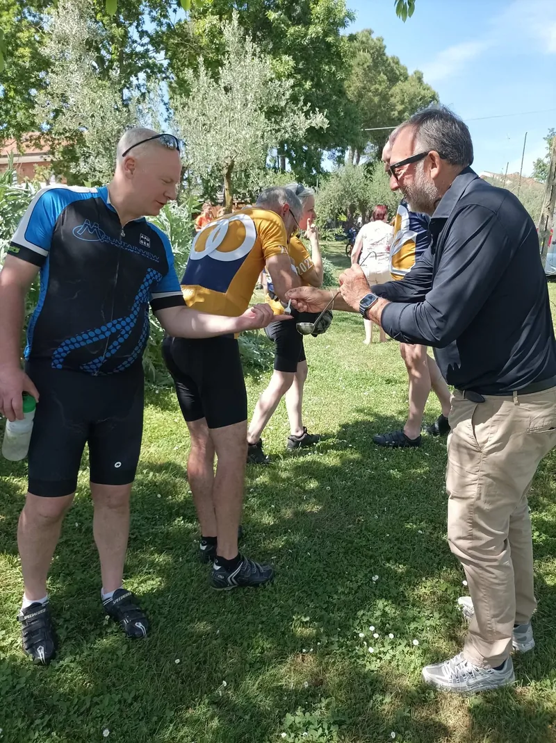 Saluti in giardino