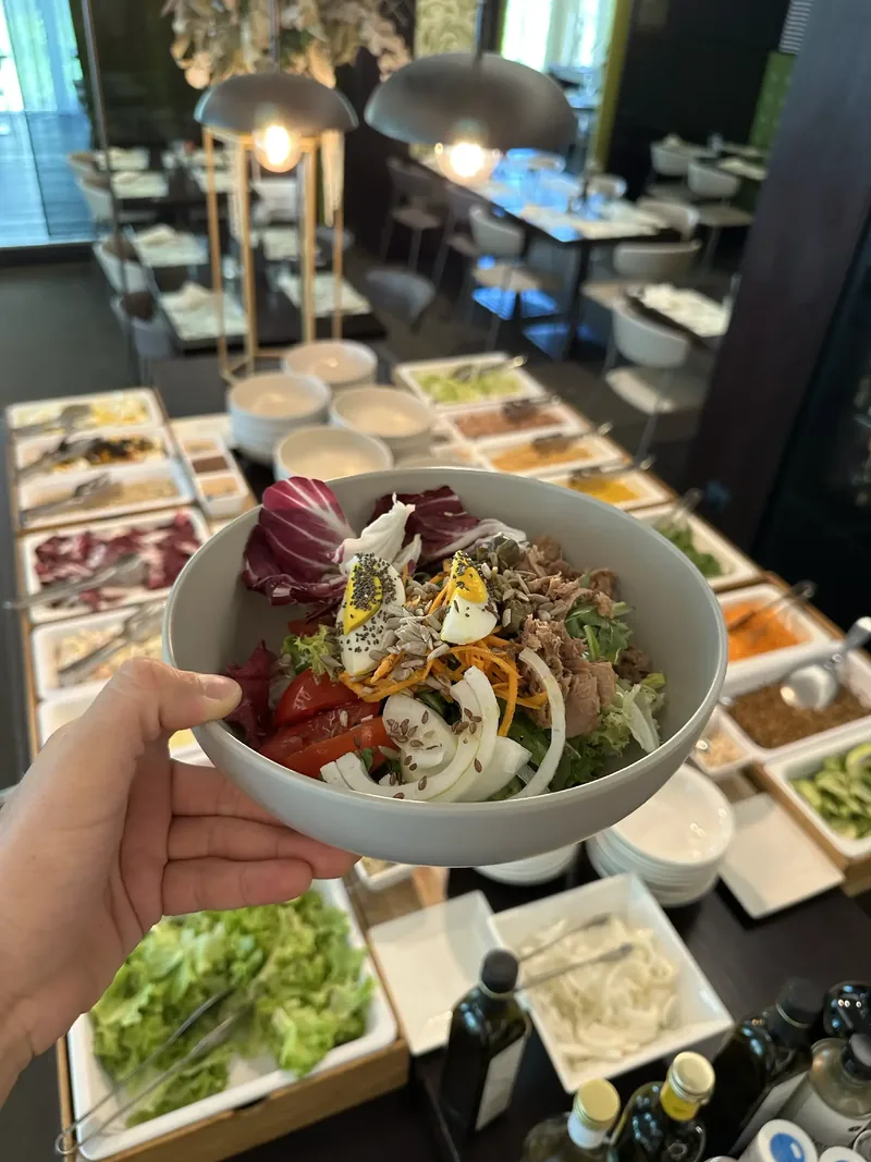 Oltre 15 ingredienti per comporre la tua insalata
